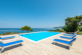 Villa Gioia con piscina sul mare
